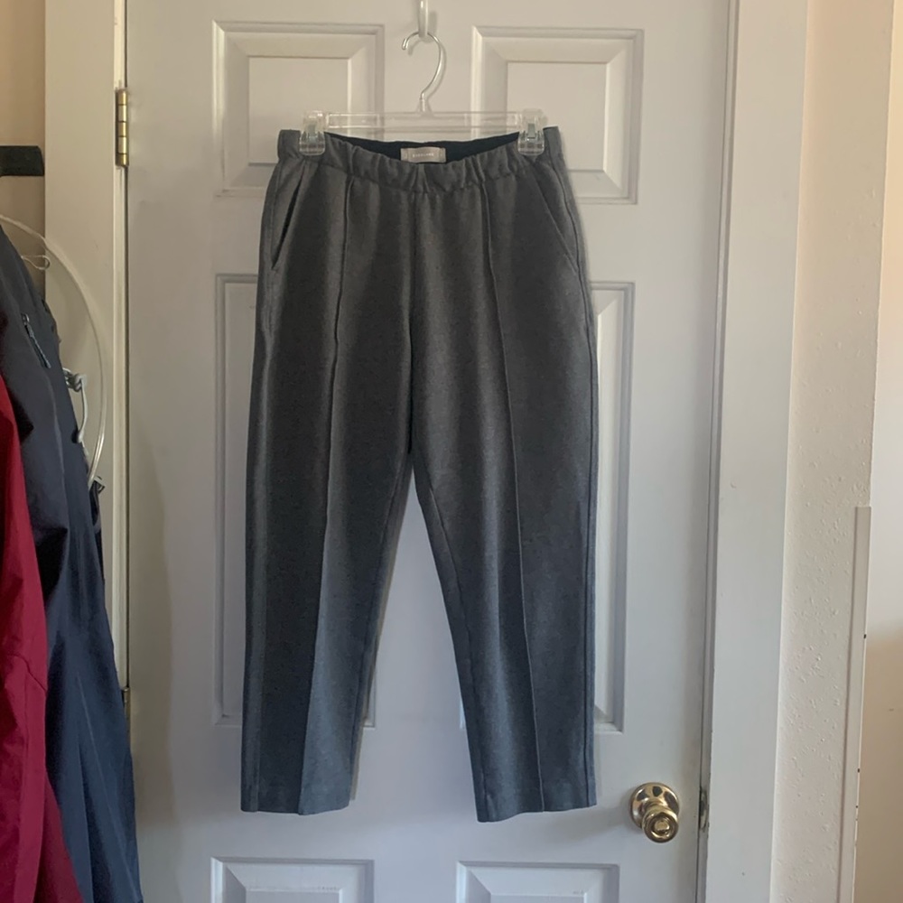 Excellent Condition, Everlane "Dream Pant" in Gray, Size Small